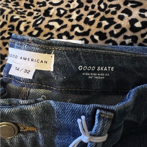 NWT Good American Women's 14
Good Skate High Rise Wide Leg
Jeans in BBBlue383 - Picture 7 of 15